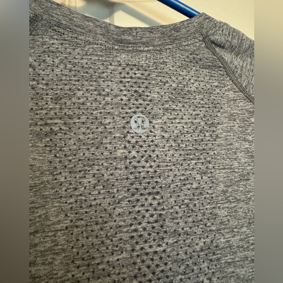 Lululemon Swiftly Tech Short-Sleeve Shirt 2.0 *Hip Length - Picture 5 of 6